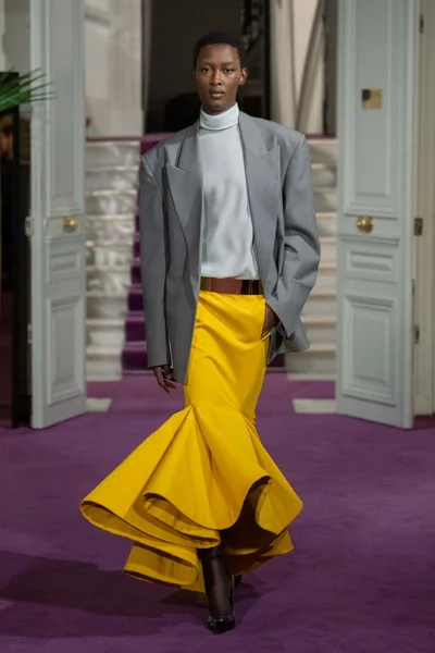Look 14